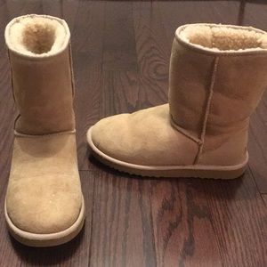 Women's UGG boot classic short